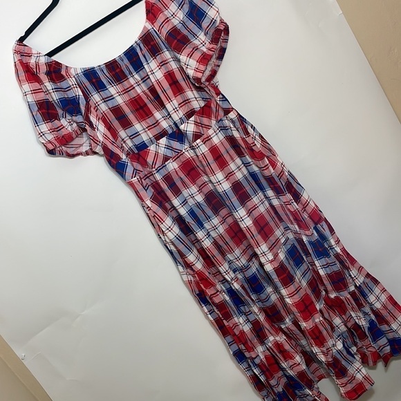 Torrid PUFF SLEEVE TIERED MAXI DRESS - CHALLIS PLAID RED & BLUE - Picture 6 of 8
